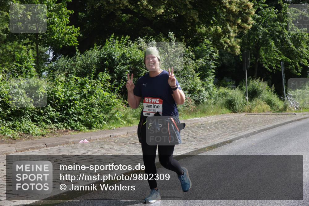 14.06.2026 - REWE Women's Run Jannik Wohlers http://msf.ph/oto/9802309 14.06.2026 10:13:58 Laufen 10485 meine-sportfotos.de
