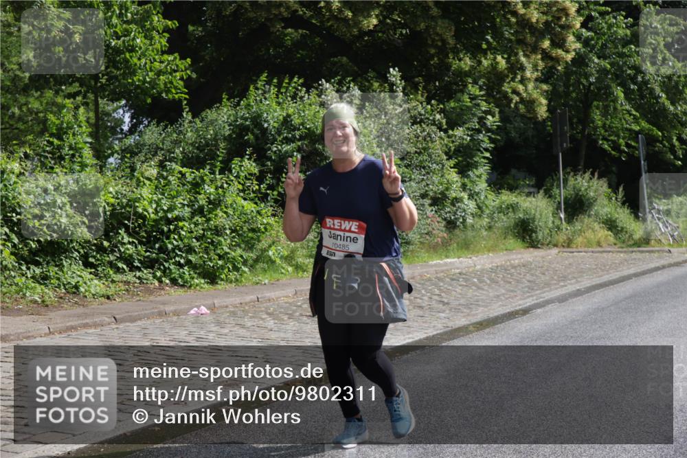 14.06.2026 - REWE Women's Run Jannik Wohlers http://msf.ph/oto/9802311 14.06.2026 10:13:58 Laufen 10485 meine-sportfotos.de
