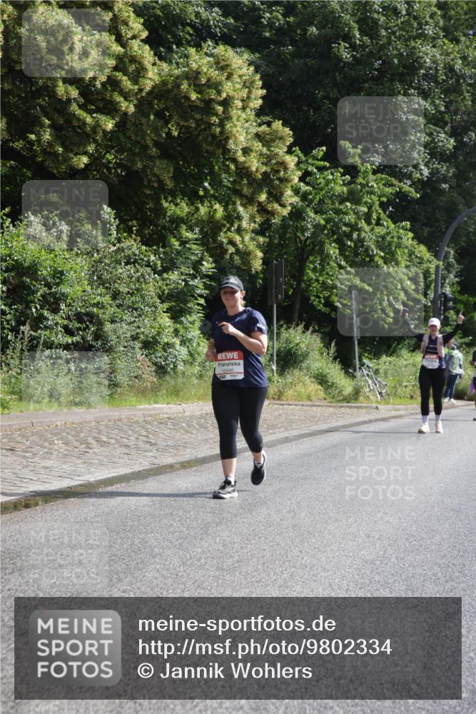 14.06.2026 - REWE Women's Run Jannik Wohlers http://msf.ph/oto/9802334 14.06.2026 10:14:11 Laufen 10446 meine-sportfotos.de