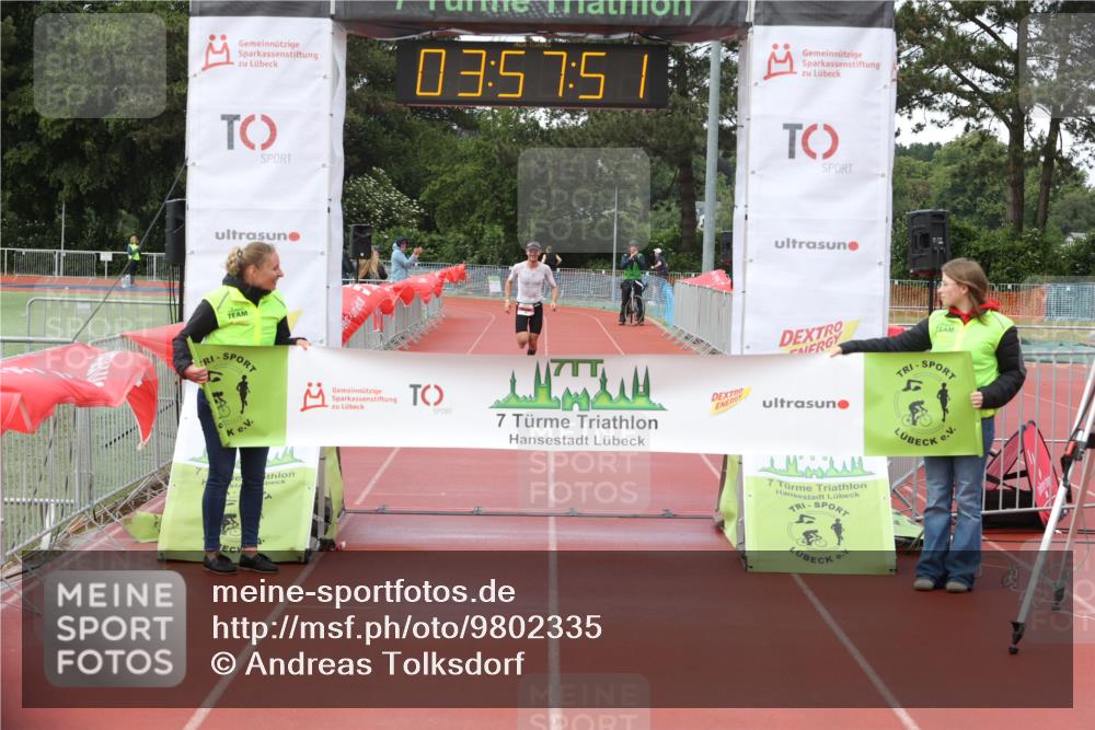 14.06.2026 - 7 Türme Triathlon Andreas Tolksdorf http://msf.ph/oto/9802335 14.06.2026 14:57:50 Ziel 805 meine-sportfotos.de