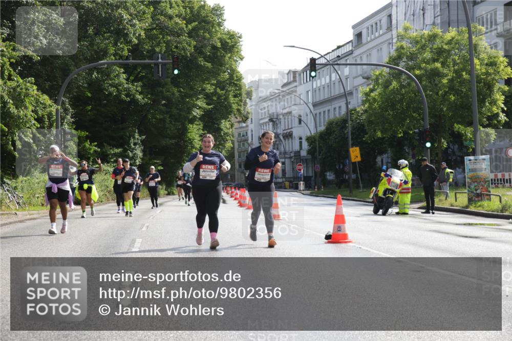 14.06.2026 - REWE Women's Run Jannik Wohlers http://msf.ph/oto/9802356 14.06.2026 10:14:14 Laufen 11465, 1 meine-sportfotos.de