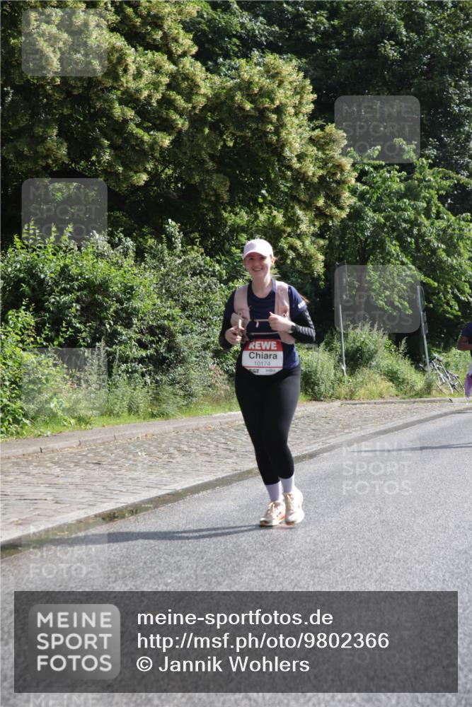 14.06.2026 - REWE Women's Run Jannik Wohlers http://msf.ph/oto/9802366 14.06.2026 10:14:15 Laufen 10174 meine-sportfotos.de