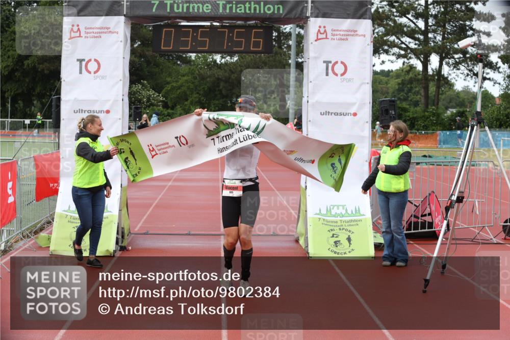 14.06.2026 - 7 Türme Triathlon Andreas Tolksdorf http://msf.ph/oto/9802384 14.06.2026 14:57:55 Ziel 805 meine-sportfotos.de