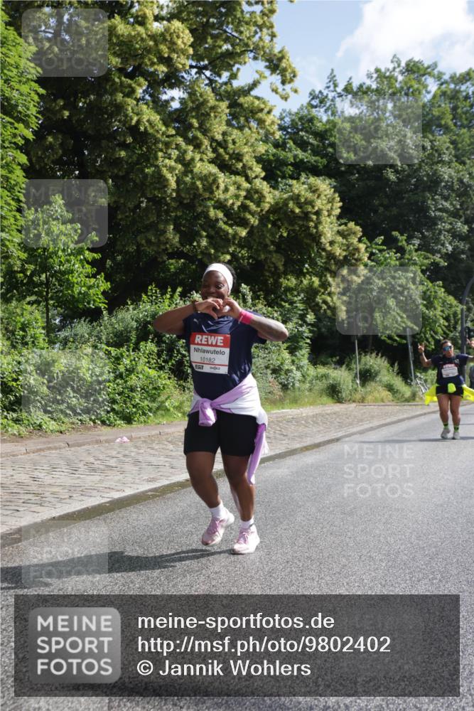 14.06.2026 - REWE Women's Run Jannik Wohlers http://msf.ph/oto/9802402 14.06.2026 10:14:20 Laufen 10182, 57 meine-sportfotos.de