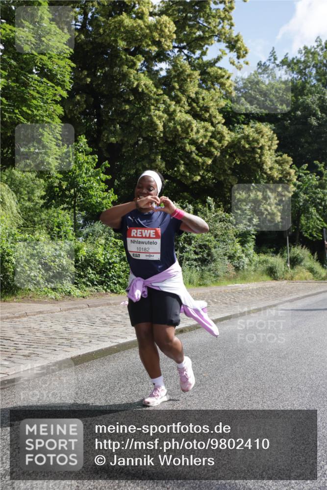 14.06.2026 - REWE Women's Run Jannik Wohlers http://msf.ph/oto/9802410 14.06.2026 10:14:20 Laufen 10182, 7 meine-sportfotos.de