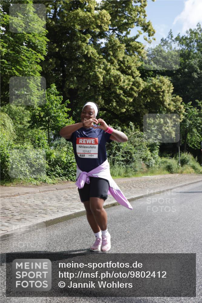 14.06.2026 - REWE Women's Run Jannik Wohlers http://msf.ph/oto/9802412 14.06.2026 10:14:20 Laufen 10182, 7 meine-sportfotos.de