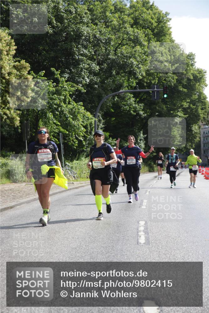 14.06.2026 - REWE Women's Run Jannik Wohlers http://msf.ph/oto/9802415 14.06.2026 10:14:22 Laufen 11249, 10714 meine-sportfotos.de