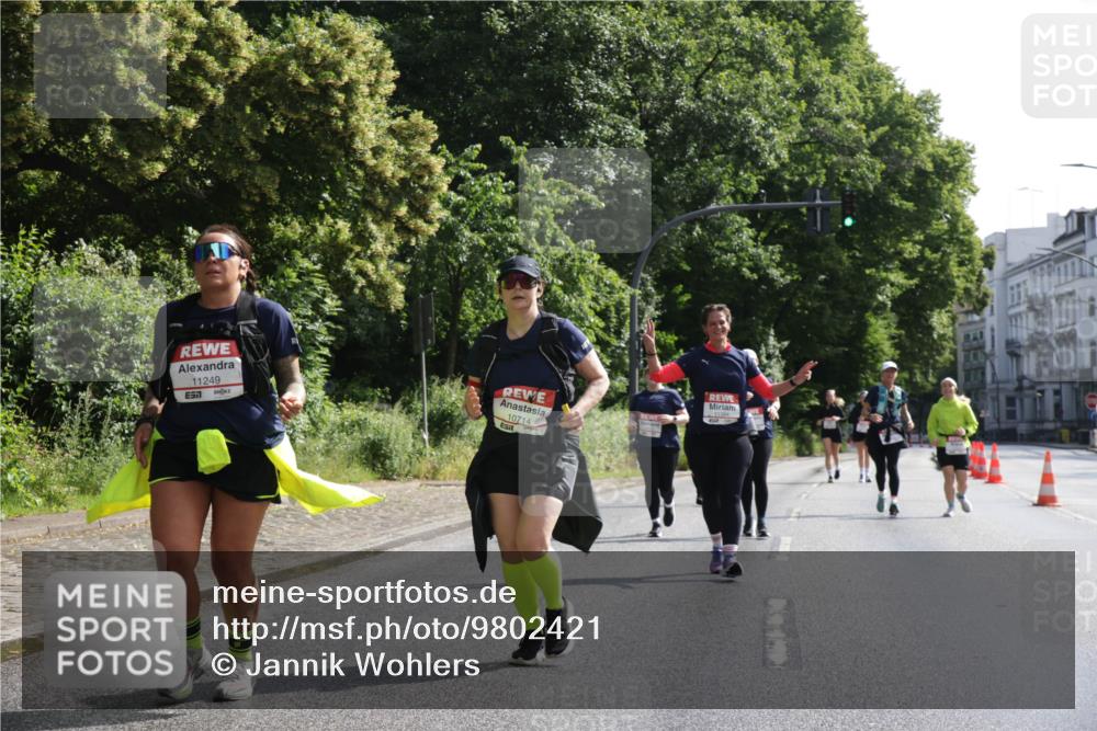 14.06.2026 - REWE Women's Run Jannik Wohlers http://msf.ph/oto/9802421 14.06.2026 10:14:24 Laufen 11249, 10714 meine-sportfotos.de