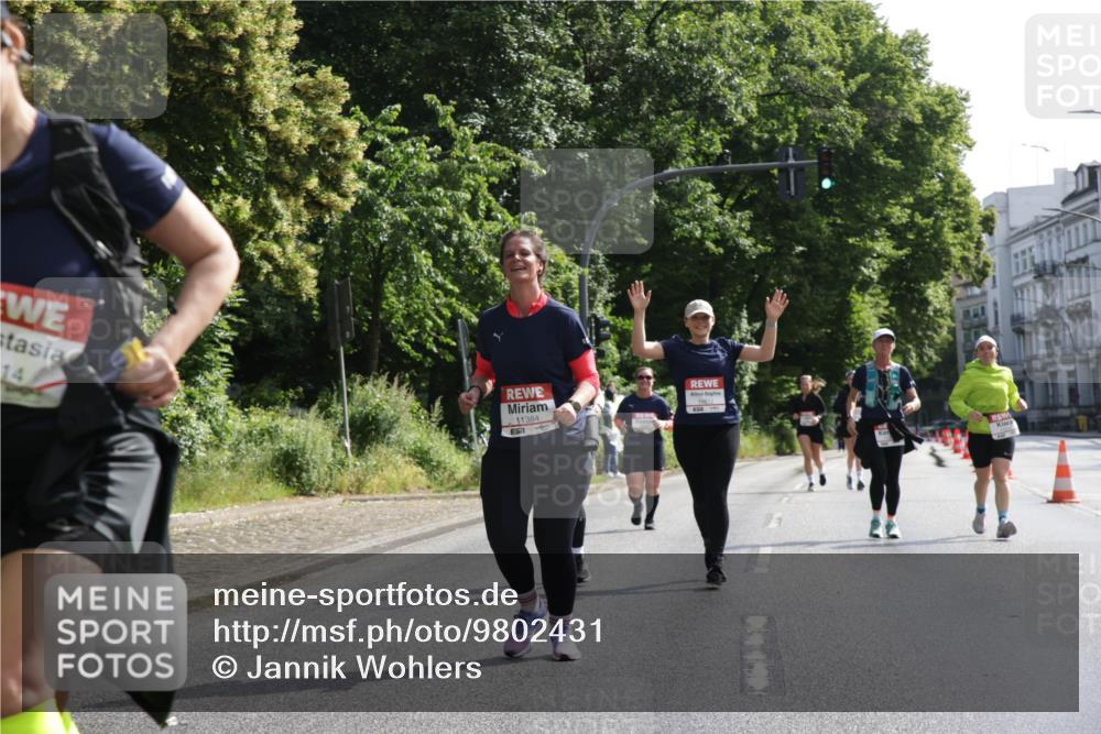 14.06.2026 - REWE Women's Run Jannik Wohlers http://msf.ph/oto/9802431 14.06.2026 10:14:25 Laufen 14, 11384 meine-sportfotos.de