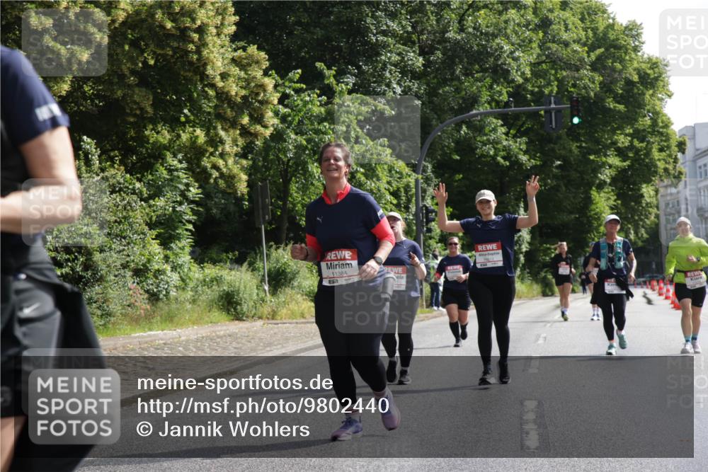 14.06.2026 - REWE Women's Run Jannik Wohlers http://msf.ph/oto/9802440 14.06.2026 10:14:26 Laufen 11384, 1021 meine-sportfotos.de