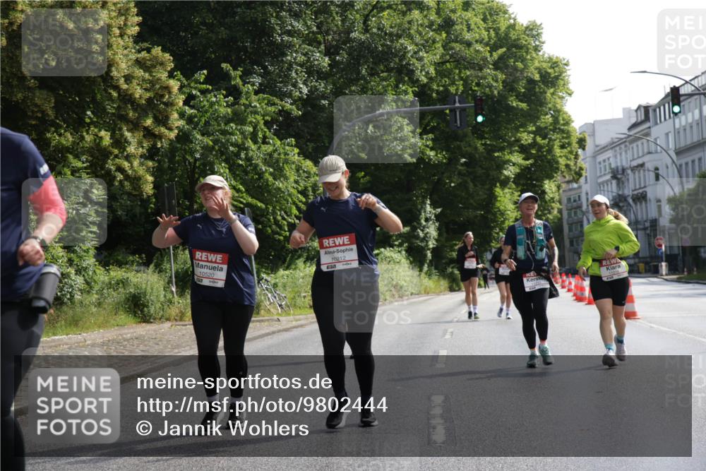 14.06.2026 - REWE Women's Run Jannik Wohlers http://msf.ph/oto/9802444 14.06.2026 10:14:27 Laufen 10520, 157, 10212, 517, 1121 meine-sportfotos.de