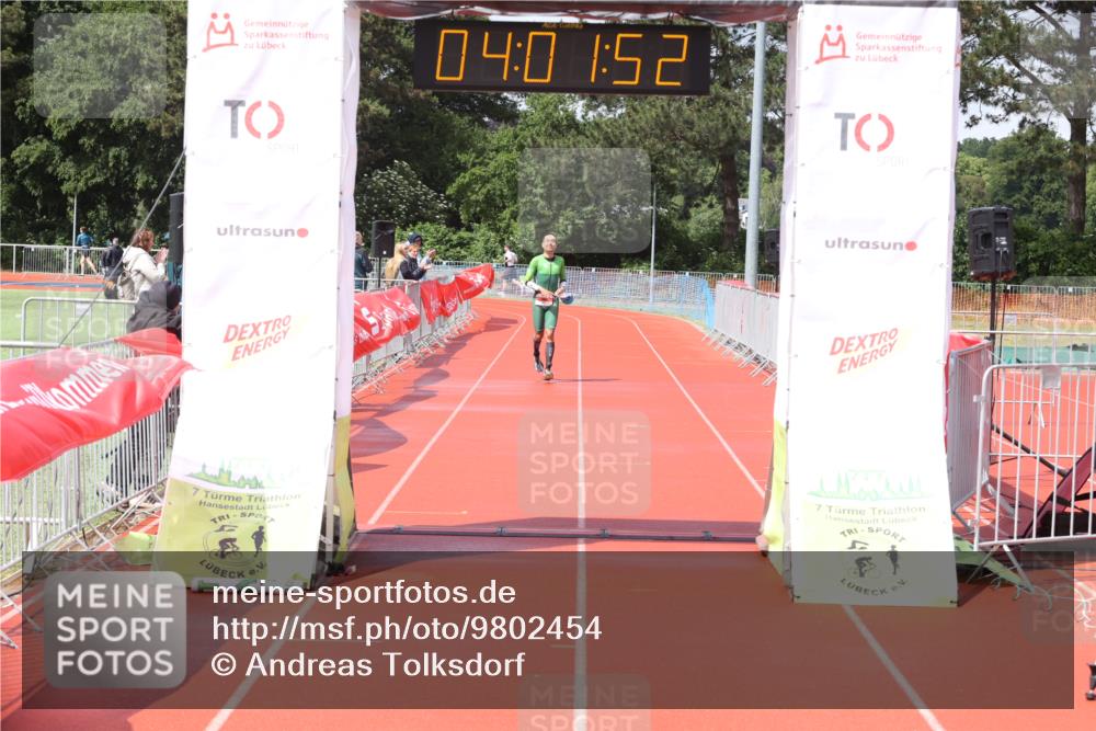 14.06.2026 - 7 Türme Triathlon Andreas Tolksdorf http://msf.ph/oto/9802454 14.06.2026 15:01:51 Ziel  meine-sportfotos.de