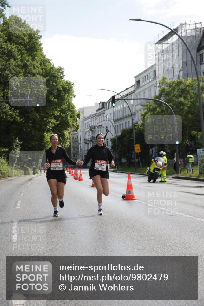 14.06.2026 - REWE Women's Run Jannik Wohlers http://msf.ph/oto/9802479 14.06.2026 10:14:33 Laufen 10045, 10044, 01 meine-sportfotos.de
