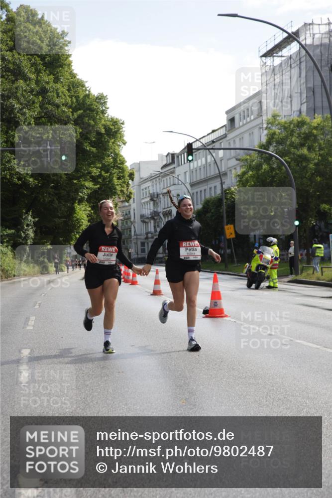 14.06.2026 - REWE Women's Run Jannik Wohlers http://msf.ph/oto/9802487 14.06.2026 10:14:33 Laufen 10044, 01 meine-sportfotos.de