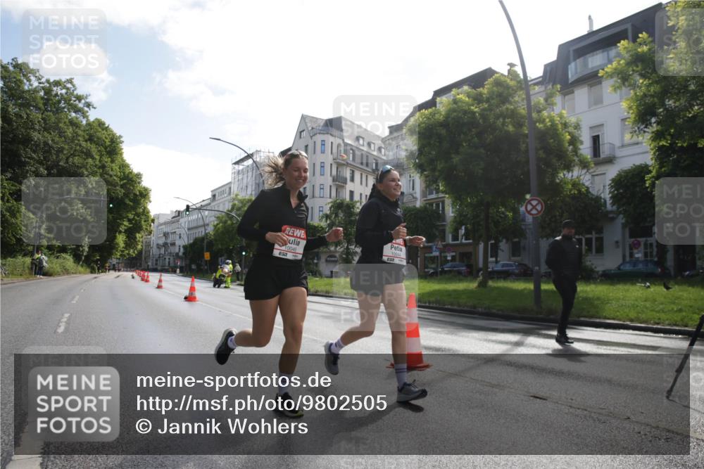 14.06.2026 - REWE Women's Run Jannik Wohlers http://msf.ph/oto/9802505 14.06.2026 10:14:36 Laufen 10045 meine-sportfotos.de