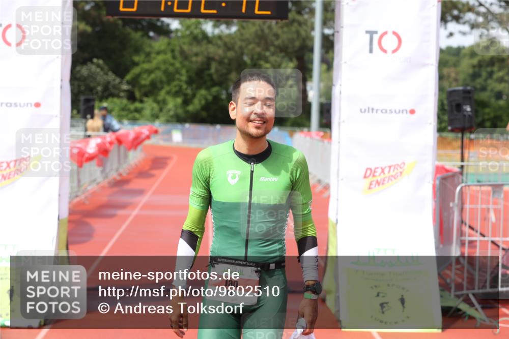 14.06.2026 - 7 Türme Triathlon Andreas Tolksdorf http://msf.ph/oto/9802510 14.06.2026 15:02:11 Ziel 841 meine-sportfotos.de