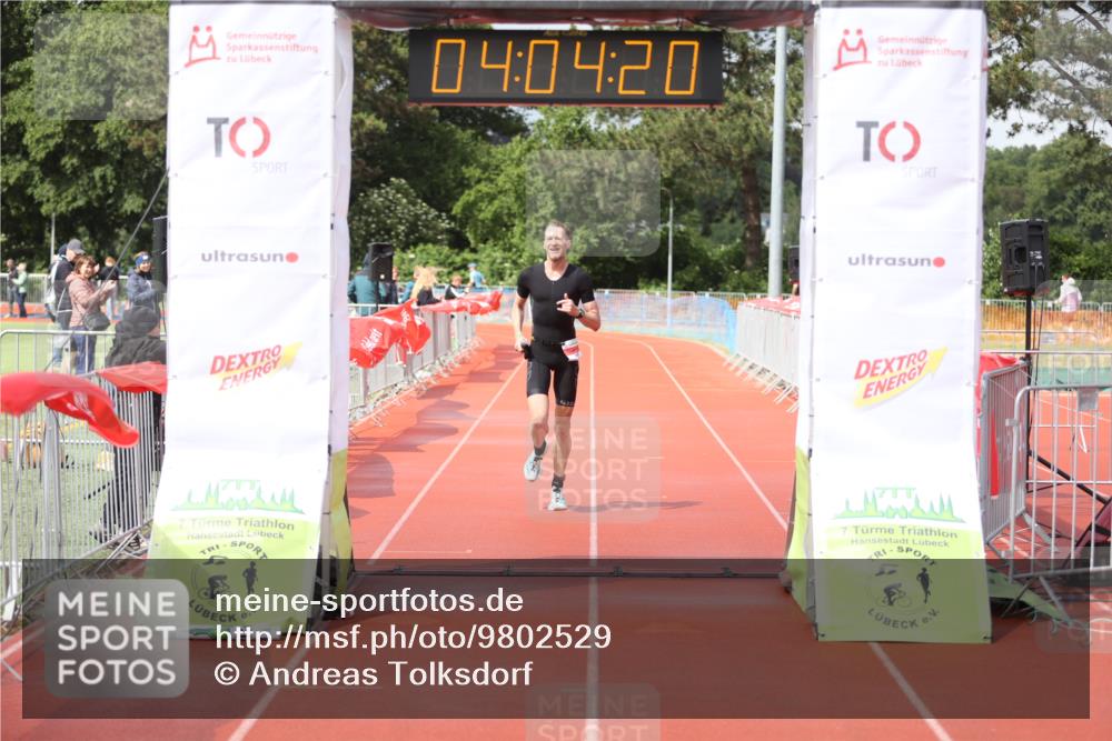 14.06.2026 - 7 Türme Triathlon Andreas Tolksdorf http://msf.ph/oto/9802529 14.06.2026 15:04:20 Ziel 878 meine-sportfotos.de