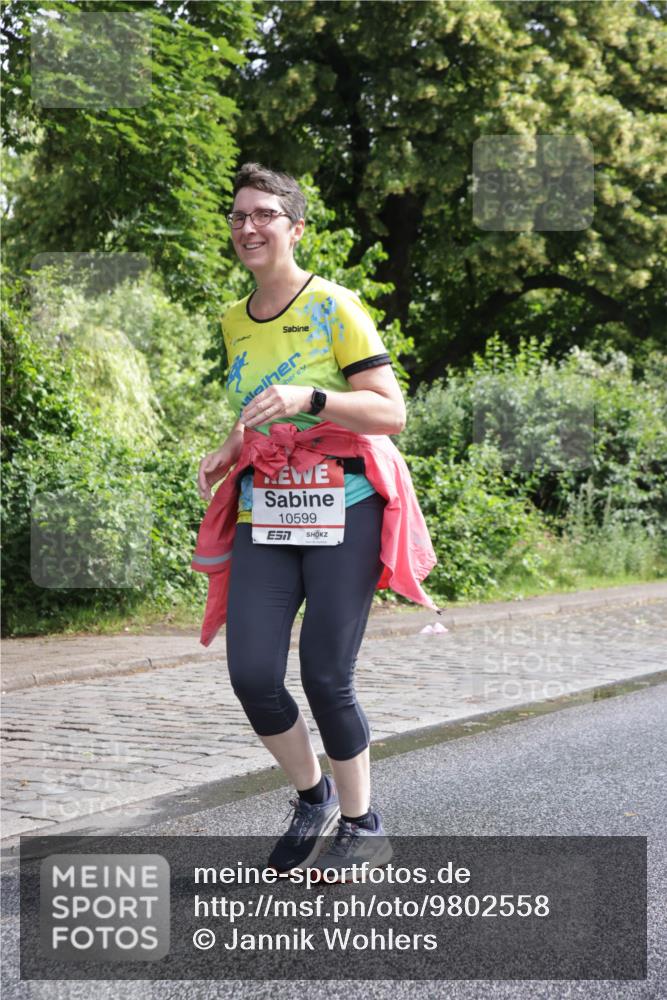 14.06.2026 - REWE Women's Run Jannik Wohlers http://msf.ph/oto/9802558 14.06.2026 10:15:11 Laufen 65, 10599 meine-sportfotos.de