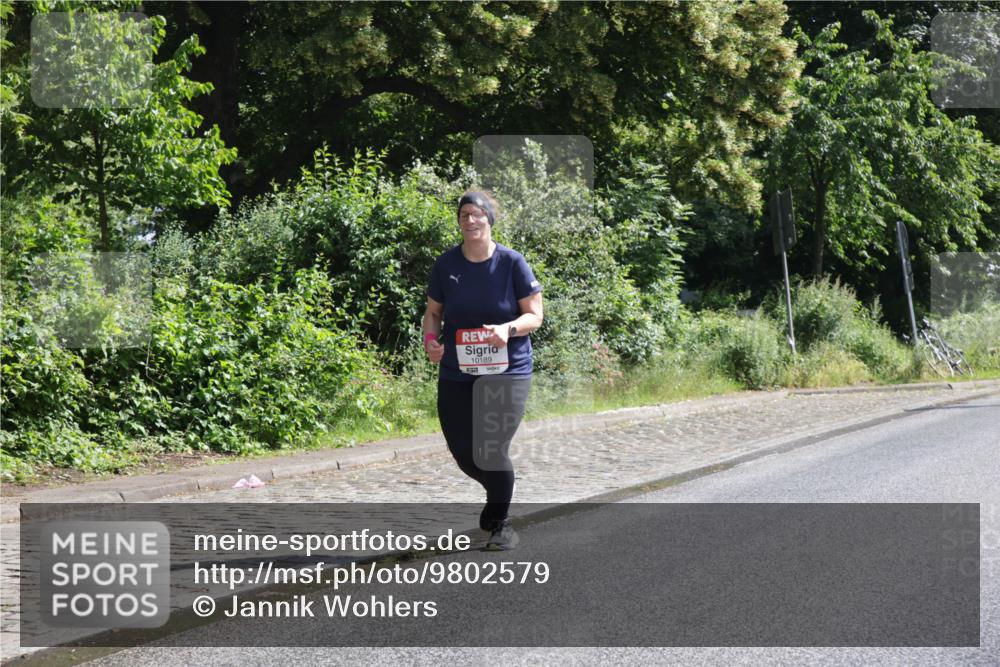 14.06.2026 - REWE Women's Run Jannik Wohlers http://msf.ph/oto/9802579 14.06.2026 10:15:23 Laufen 10189 meine-sportfotos.de