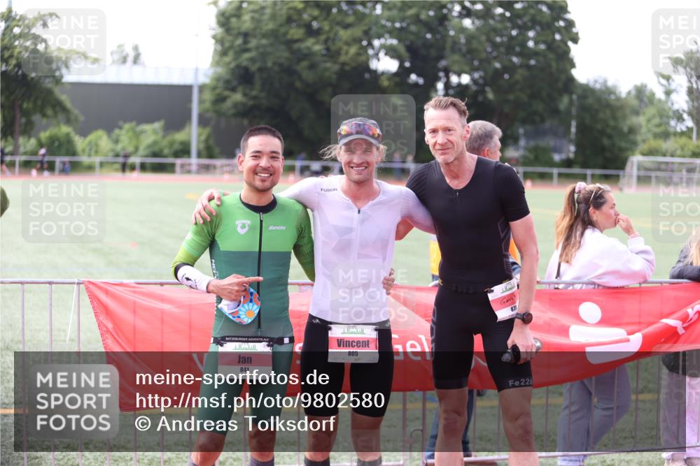 14.06.2026 - 7 Türme Triathlon Andreas Tolksdorf http://msf.ph/oto/9802580 14.06.2026 15:04:59 Ziel  meine-sportfotos.de