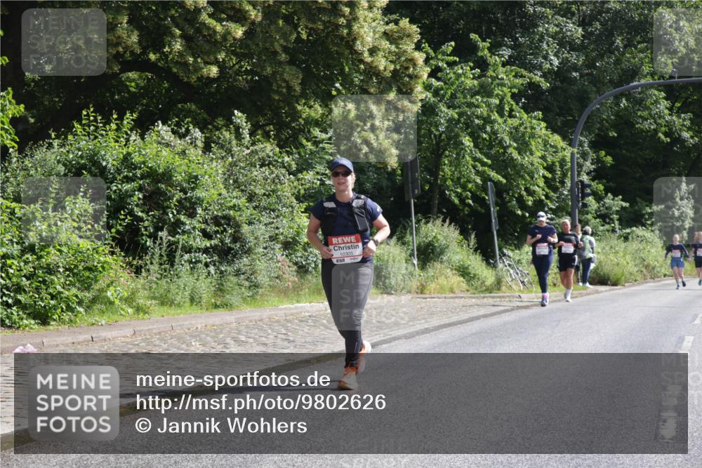 14.06.2026 - REWE Women's Run Jannik Wohlers http://msf.ph/oto/9802626 14.06.2026 10:15:29 Laufen 10305 meine-sportfotos.de