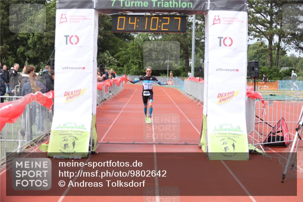 14.06.2026 - 7 Türme Triathlon Andreas Tolksdorf http://msf.ph/oto/9802642 14.06.2026 15:10:25 Ziel 1136 meine-sportfotos.de