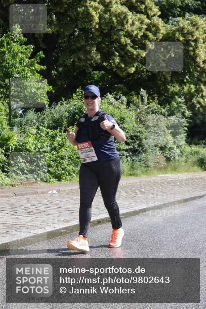 14.06.2026 - REWE Women's Run Jannik Wohlers http://msf.ph/oto/9802643 14.06.2026 10:15:31 Laufen 10305 meine-sportfotos.de