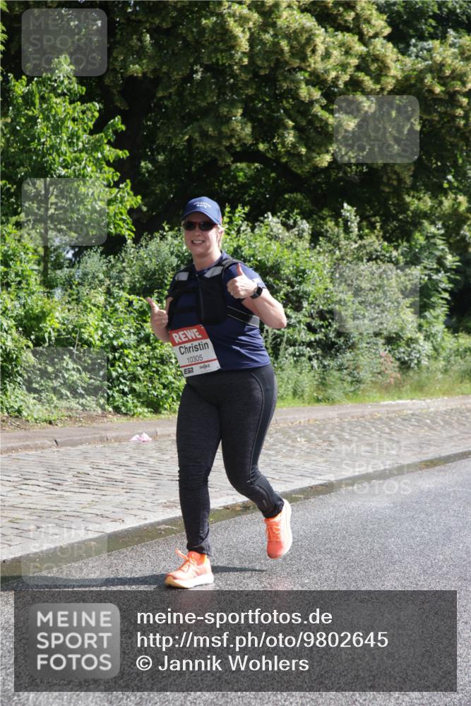 14.06.2026 - REWE Women's Run Jannik Wohlers http://msf.ph/oto/9802645 14.06.2026 10:15:31 Laufen 10305 meine-sportfotos.de