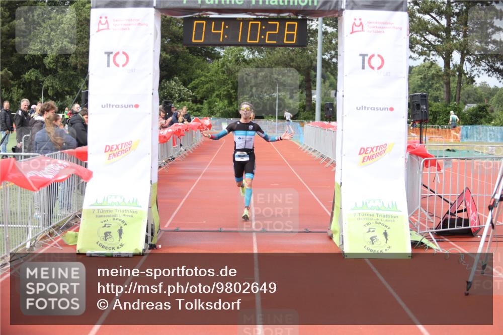 14.06.2026 - 7 Türme Triathlon Andreas Tolksdorf http://msf.ph/oto/9802649 14.06.2026 15:10:26 Ziel 1136 meine-sportfotos.de