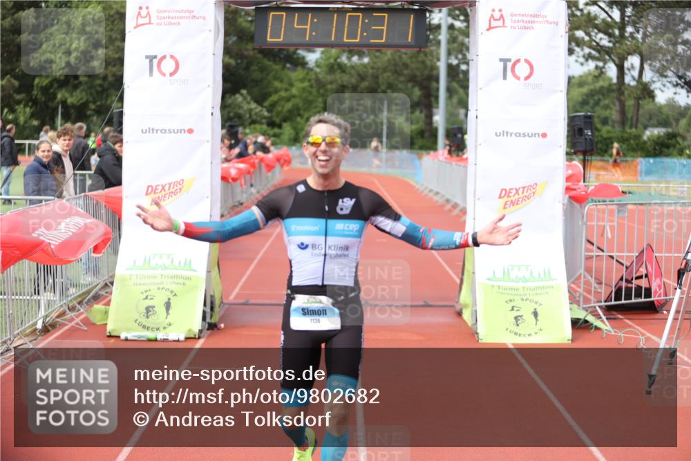 14.06.2026 - 7 Türme Triathlon Andreas Tolksdorf http://msf.ph/oto/9802682 14.06.2026 15:10:29 Ziel 1136 meine-sportfotos.de