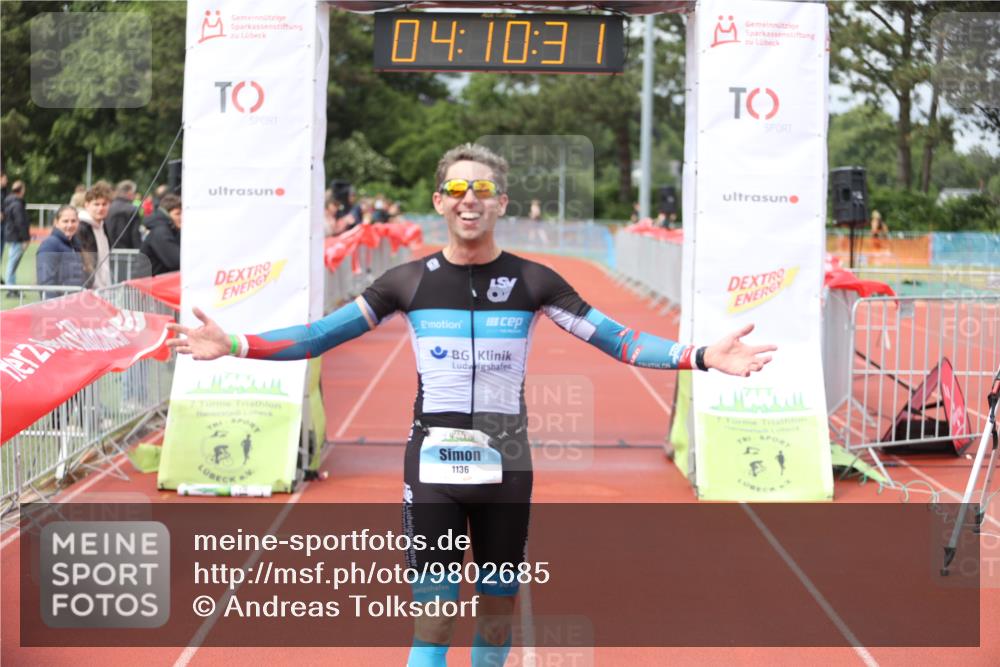 14.06.2026 - 7 Türme Triathlon Andreas Tolksdorf http://msf.ph/oto/9802685 14.06.2026 15:10:29 Ziel 1136 meine-sportfotos.de
