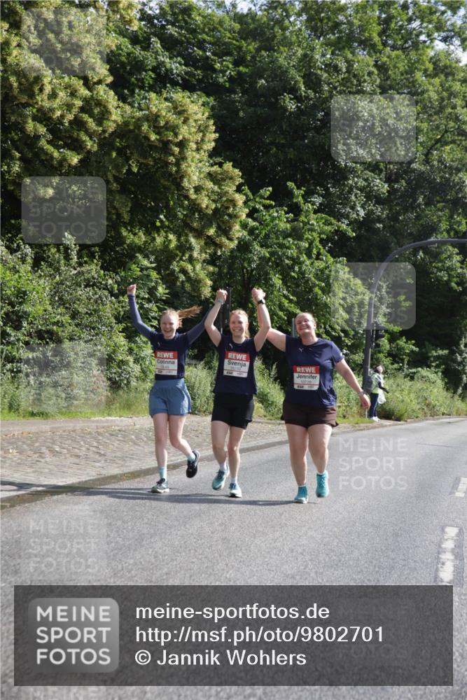 14.06.2026 - REWE Women's Run Jannik Wohlers http://msf.ph/oto/9802701 14.06.2026 10:15:41 Laufen 10729 meine-sportfotos.de