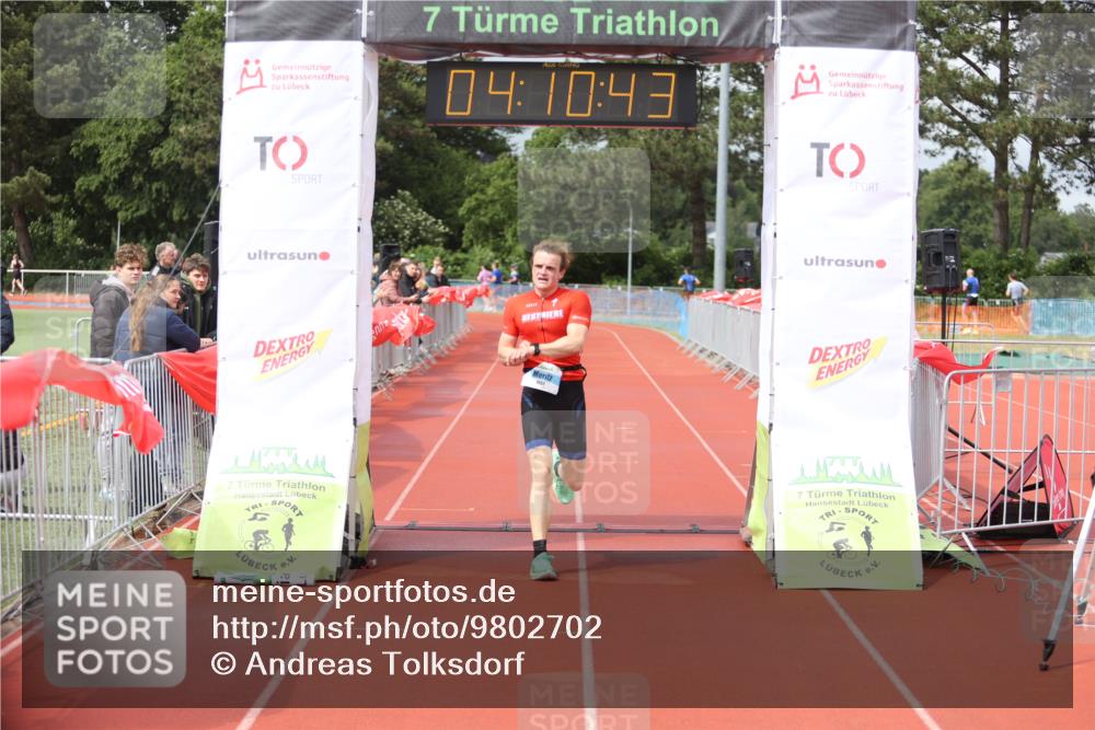 14.06.2026 - 7 Türme Triathlon Andreas Tolksdorf http://msf.ph/oto/9802702 14.06.2026 15:10:41 Ziel 1062 meine-sportfotos.de