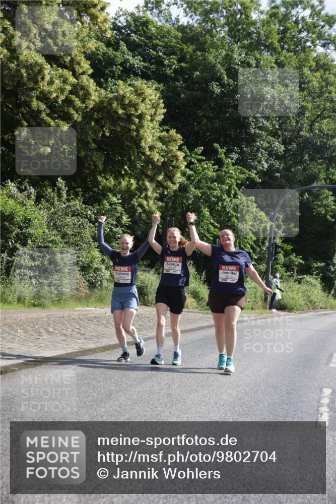 14.06.2026 - REWE Women's Run Jannik Wohlers http://msf.ph/oto/9802704 14.06.2026 10:15:41 Laufen 10729 meine-sportfotos.de