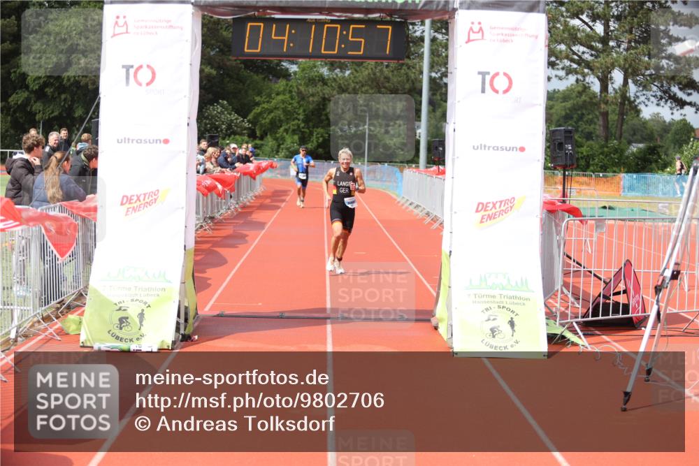 14.06.2026 - 7 Türme Triathlon Andreas Tolksdorf http://msf.ph/oto/9802706 14.06.2026 15:10:55 Ziel 931, 1042 meine-sportfotos.de