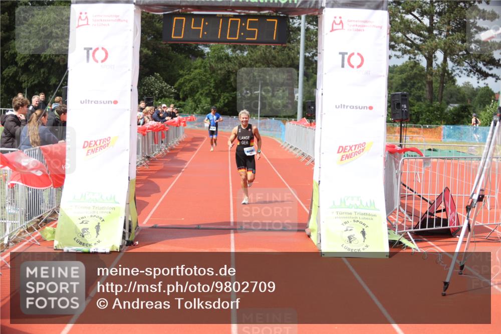 14.06.2026 - 7 Türme Triathlon Andreas Tolksdorf http://msf.ph/oto/9802709 14.06.2026 15:10:56 Ziel 931, 1042 meine-sportfotos.de