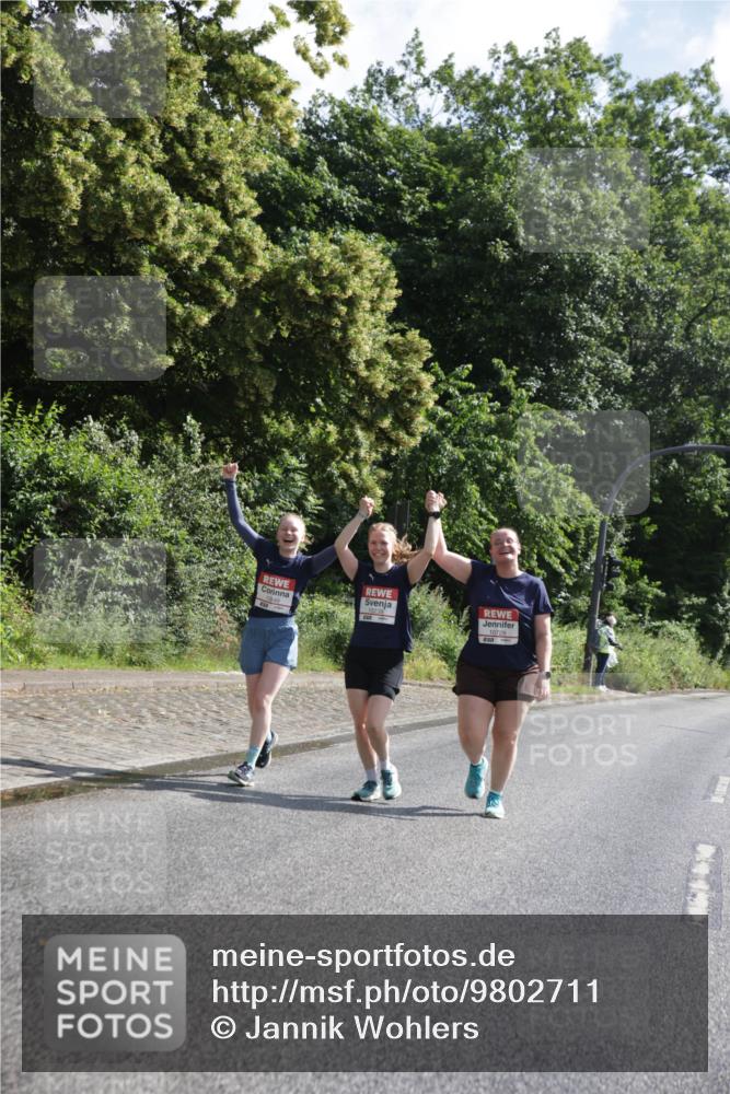 14.06.2026 - REWE Women's Run Jannik Wohlers http://msf.ph/oto/9802711 14.06.2026 10:15:42 Laufen 10649 meine-sportfotos.de