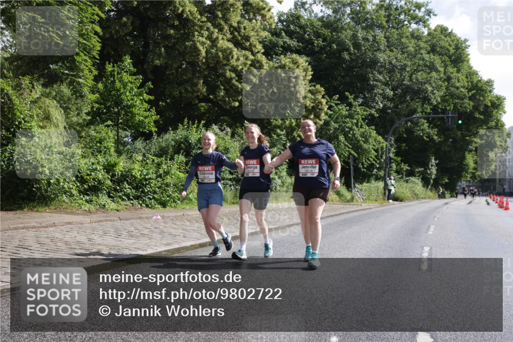 14.06.2026 - REWE Women's Run Jannik Wohlers http://msf.ph/oto/9802722 14.06.2026 10:15:43 Laufen 10729 meine-sportfotos.de