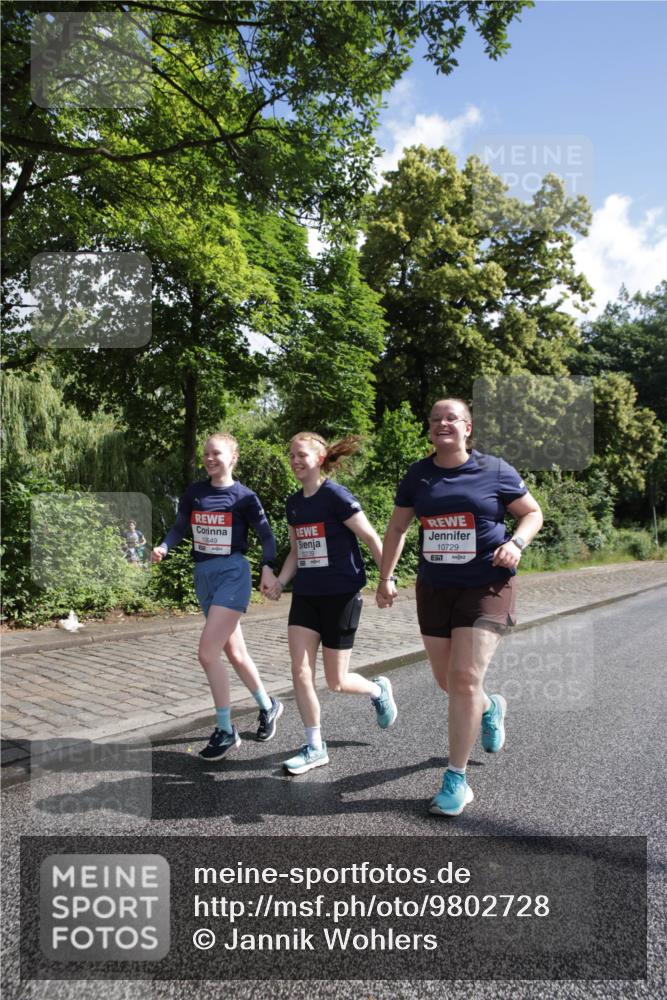 14.06.2026 - REWE Women's Run Jannik Wohlers http://msf.ph/oto/9802728 14.06.2026 10:15:44 Laufen 10649, 11239, 10729, 57 meine-sportfotos.de