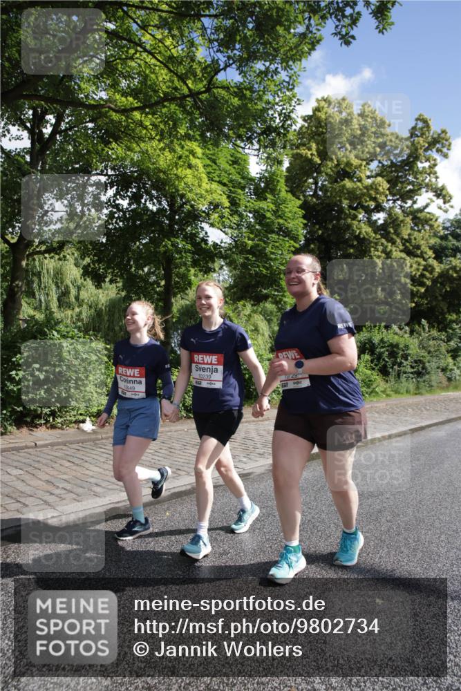 14.06.2026 - REWE Women's Run Jannik Wohlers http://msf.ph/oto/9802734 14.06.2026 10:15:45 Laufen 10649, 10239, 511, 29 meine-sportfotos.de