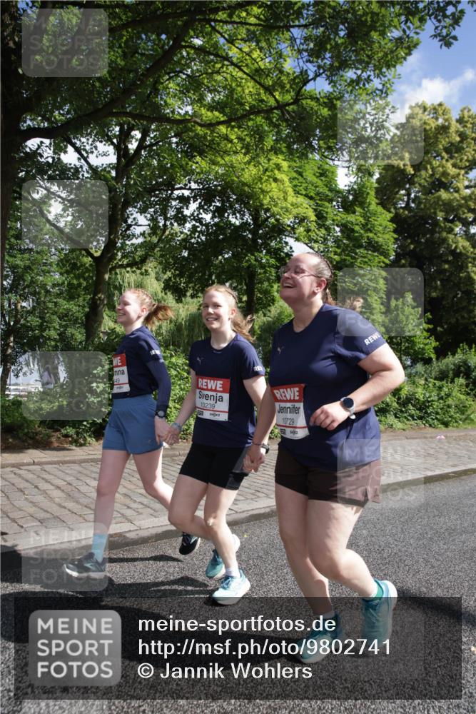 14.06.2026 - REWE Women's Run Jannik Wohlers http://msf.ph/oto/9802741 14.06.2026 10:15:45 Laufen 649, 10239, 10729, 57 meine-sportfotos.de