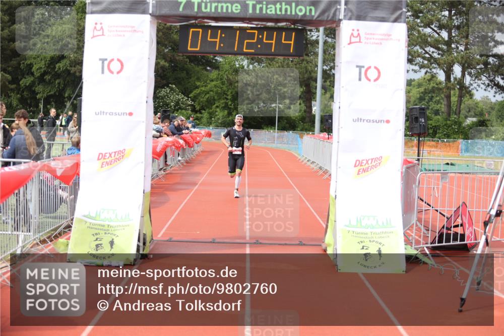 14.06.2026 - 7 Türme Triathlon Andreas Tolksdorf http://msf.ph/oto/9802760 14.06.2026 15:12:44 Ziel 757 meine-sportfotos.de