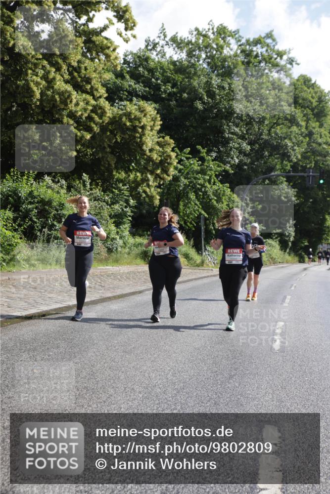 14.06.2026 - REWE Women's Run Jannik Wohlers http://msf.ph/oto/9802809 14.06.2026 10:16:18 Laufen 10681 meine-sportfotos.de