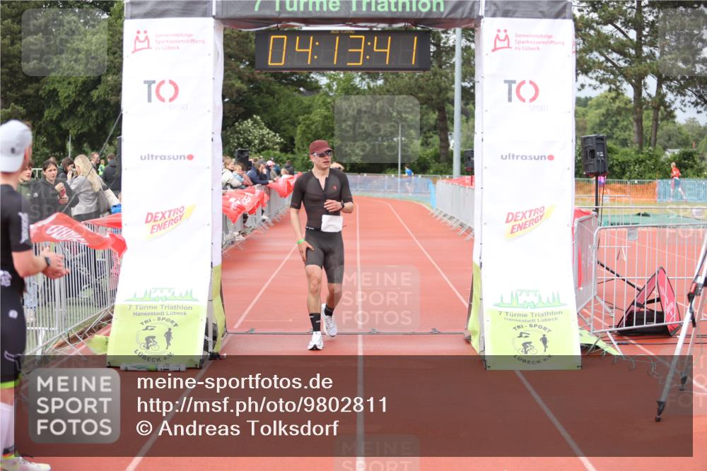 14.06.2026 - 7 Türme Triathlon Andreas Tolksdorf http://msf.ph/oto/9802811 14.06.2026 15:13:39 Ziel 924 meine-sportfotos.de