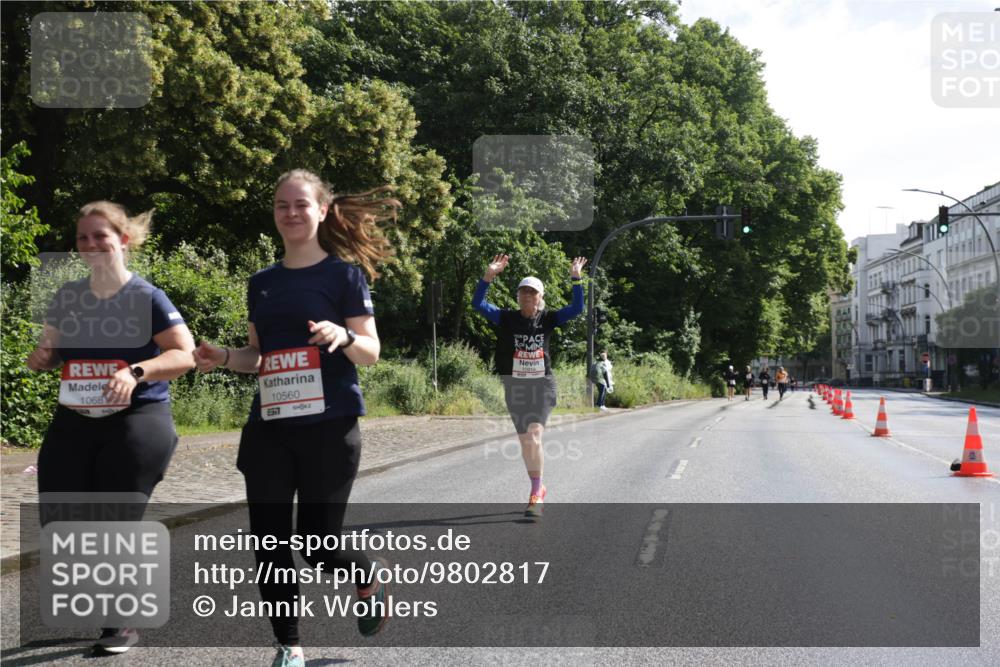 14.06.2026 - REWE Women's Run Jannik Wohlers http://msf.ph/oto/9802817 14.06.2026 10:16:20 Laufen 1068, 10560, 77 meine-sportfotos.de