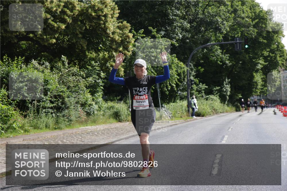 14.06.2026 - REWE Women's Run Jannik Wohlers http://msf.ph/oto/9802826 14.06.2026 10:16:21 Laufen 10918 meine-sportfotos.de