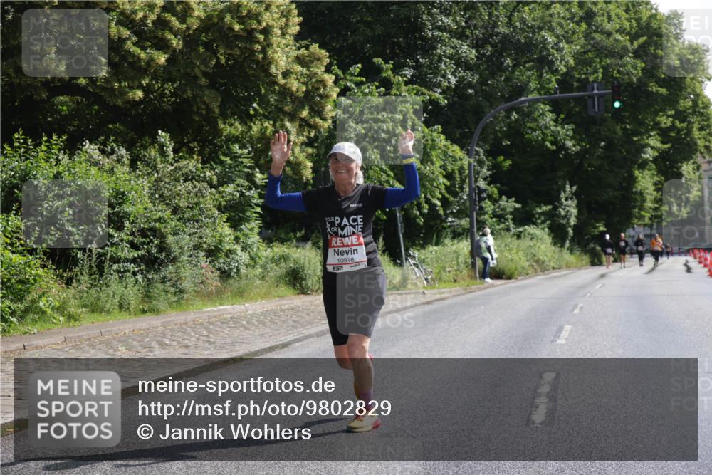 14.06.2026 - REWE Women's Run Jannik Wohlers http://msf.ph/oto/9802829 14.06.2026 10:16:21 Laufen 10918, 57 meine-sportfotos.de