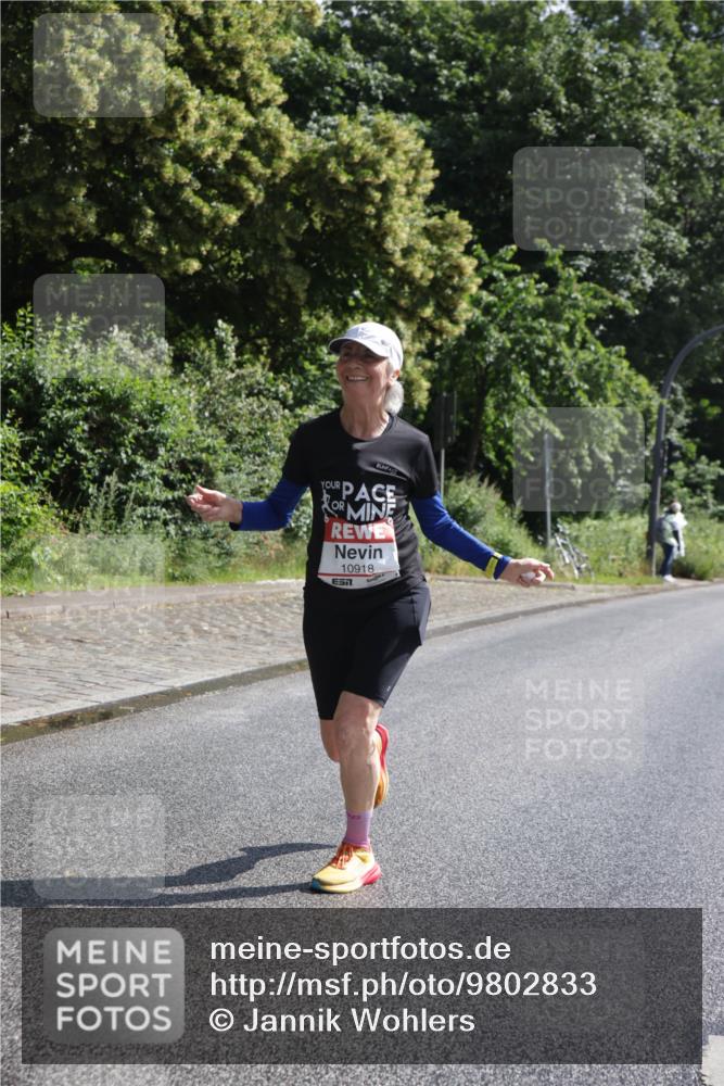 14.06.2026 - REWE Women's Run Jannik Wohlers http://msf.ph/oto/9802833 14.06.2026 10:16:21 Laufen 10918 meine-sportfotos.de