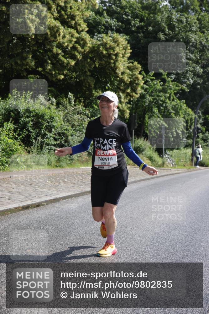 14.06.2026 - REWE Women's Run Jannik Wohlers http://msf.ph/oto/9802835 14.06.2026 10:16:21 Laufen 10918 meine-sportfotos.de