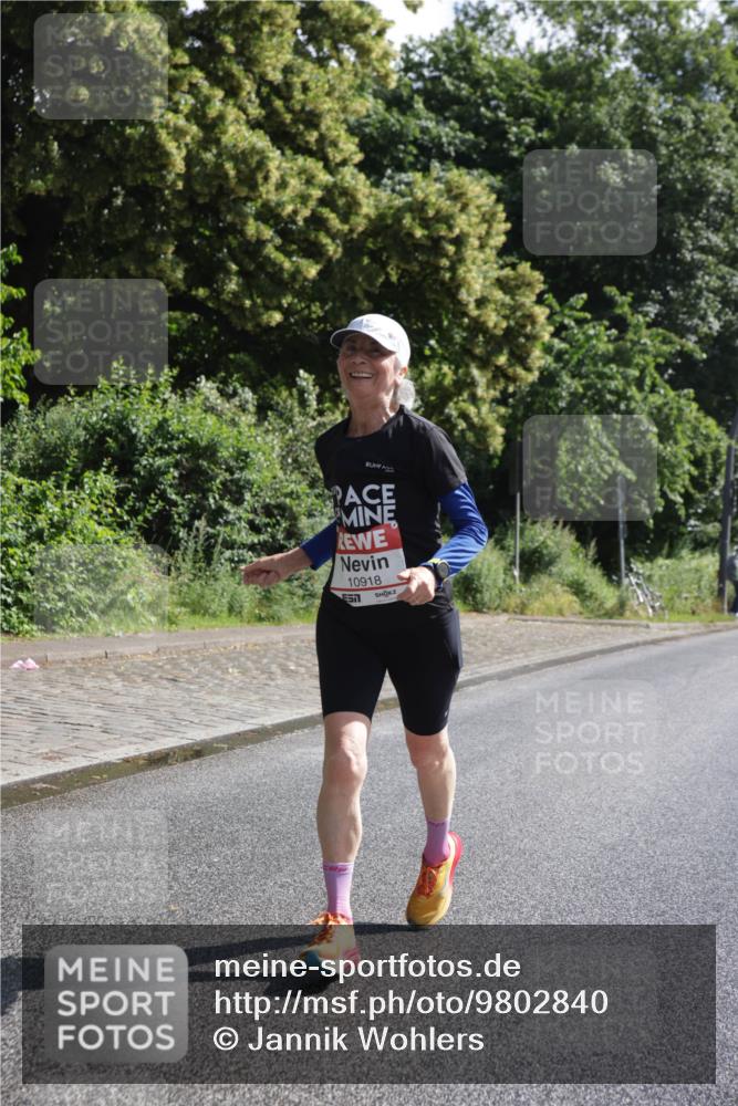14.06.2026 - REWE Women's Run Jannik Wohlers http://msf.ph/oto/9802840 14.06.2026 10:16:22 Laufen 10918 meine-sportfotos.de